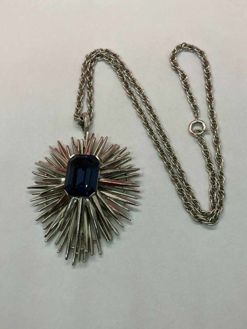 Vintage Crown Trifari Atomic Starburst Necklace Sz 20"